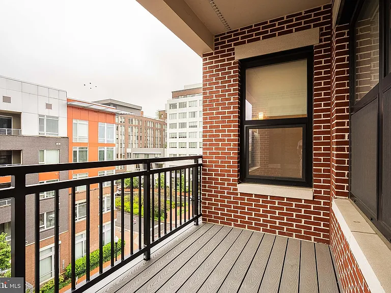 701 Swann Ave #503 — Photo 33