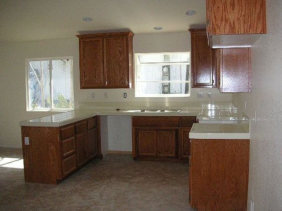 4th image of 27889 Adams Ave