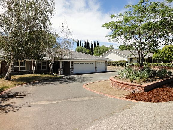 3rd image of 24721 Aden Ave