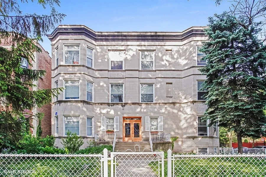 4135-37 N. Greenview Ave.