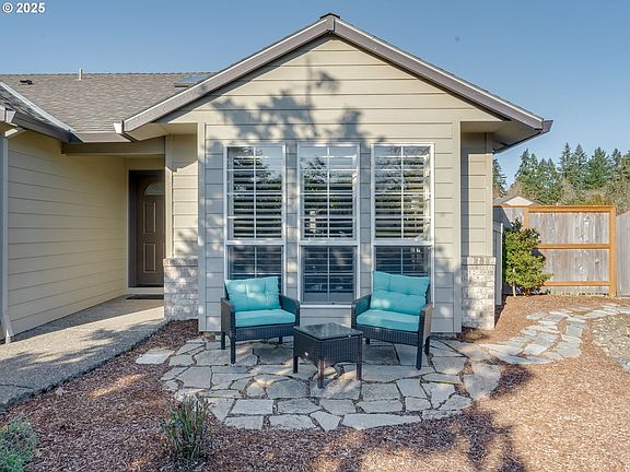 5th image of 5725 SE Lexington Dr