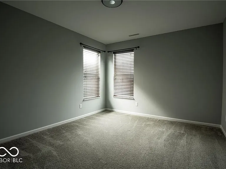 15665 Eastpark Dr — Photo 29