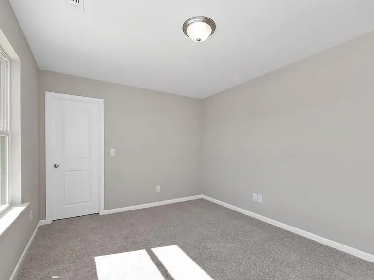 135 Plum Tree Ln — Photo 15