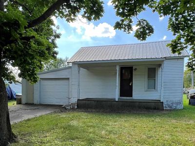 104 Monroe St S, Hazleton, IA, 50641