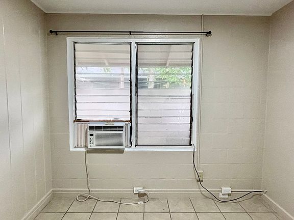 4th image of 716C Olokele Ave #B3