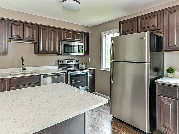 2nd image of 219 Parkwood Dr