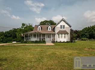 2450 W Lyon Creek Rd, Junction City, KS 66441