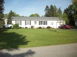7008 Fairview Dr, Conneaut, OH