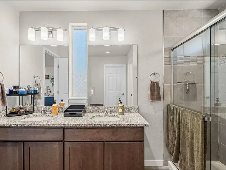 5872 Thurless Ln — Photo 20
