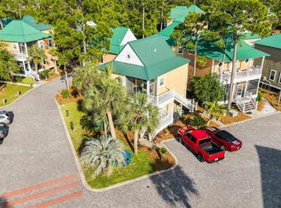 Purple Parrot, Pensacola, FL 32507