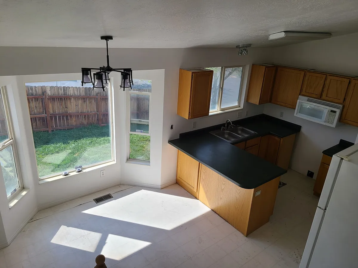 Building Photo - S 1590 W