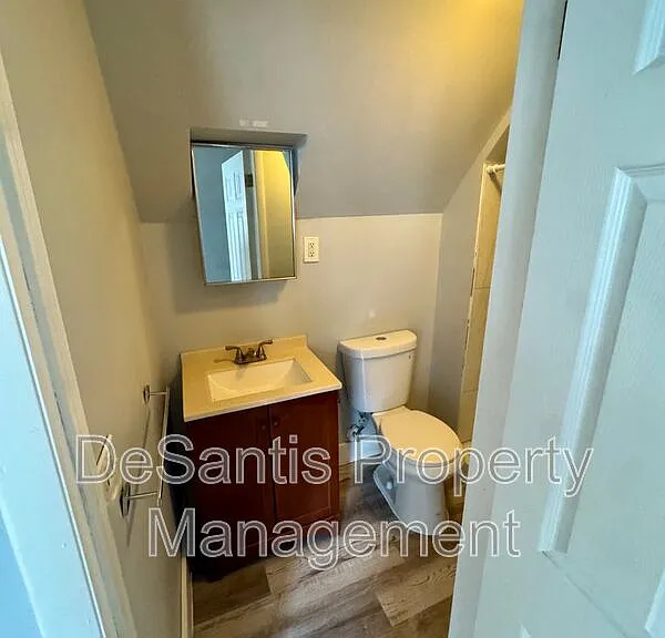 1810 Brownsville Rd #2 — Photo 46