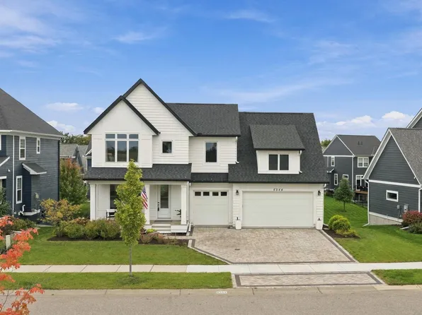 6344 Red Cedar Dr, Chaska, MN 55318
