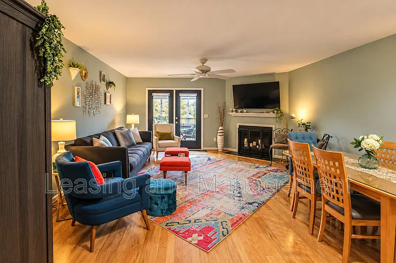 3 bed, 2.5 bath, 1342 sqft, $2,950 — Photo 4