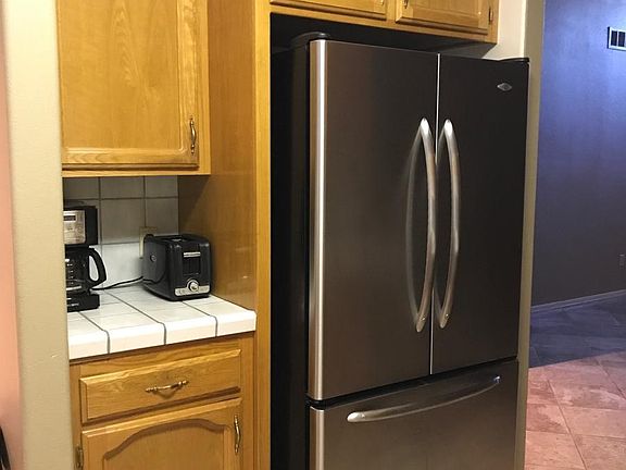 Kitchen/refrigerator provided
