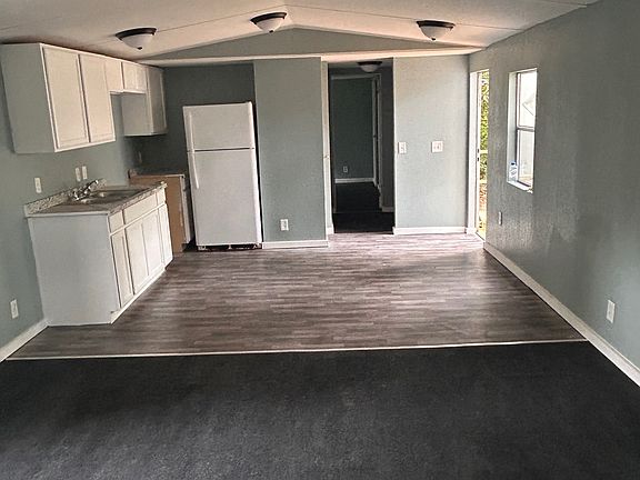 2nd image of 1344 Coleman Ave #H