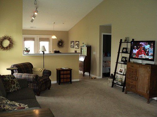 2nd image of 6192 N Woodhaven Dr