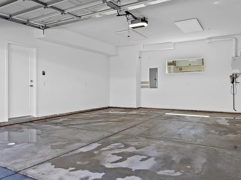 1345 Holly Ave — Photo 25