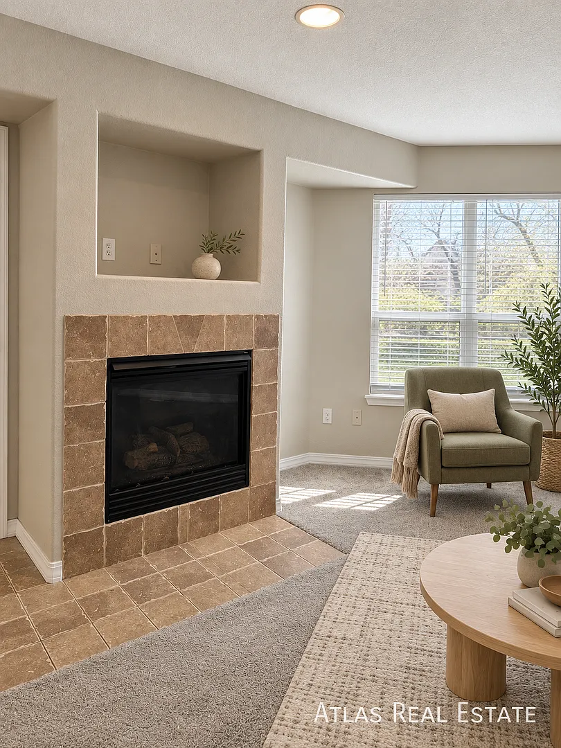 $200 Visa gift card upon lease signing! Spacious 3-Bedroom Townhome with Four Bathrooms, Finished... — Photo 3