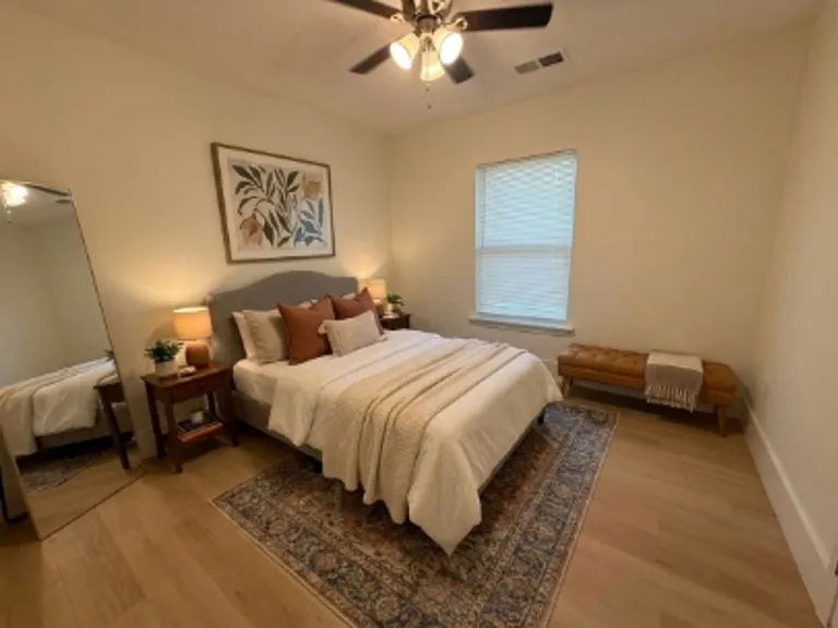 934 N Hollywood St — Photo 15