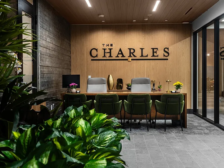 The Charles — Photo 18