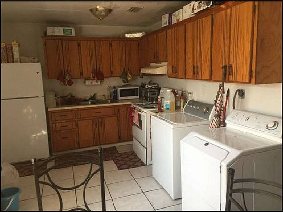 2nd image of 4231 SW 25th St