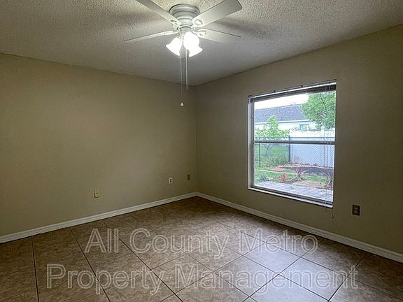 4th image of 1913 Barco Ct