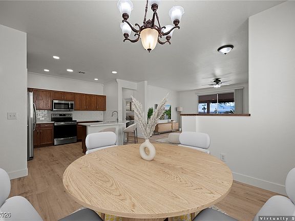 5th image of 433 Canyon Dr