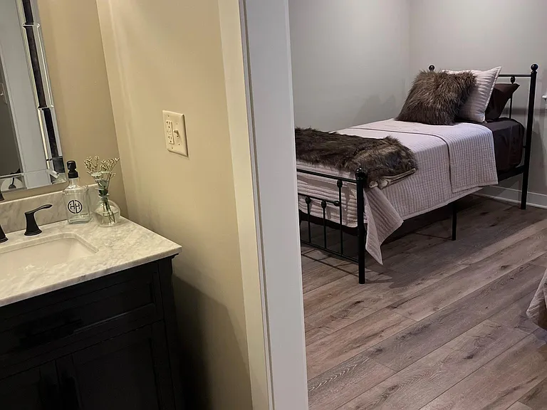 1623 Fairchild Ave #B — Photo 34