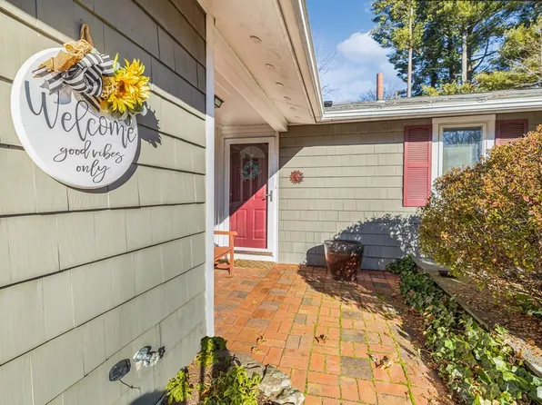 6 Richard Rd, Wayland, MA 01778