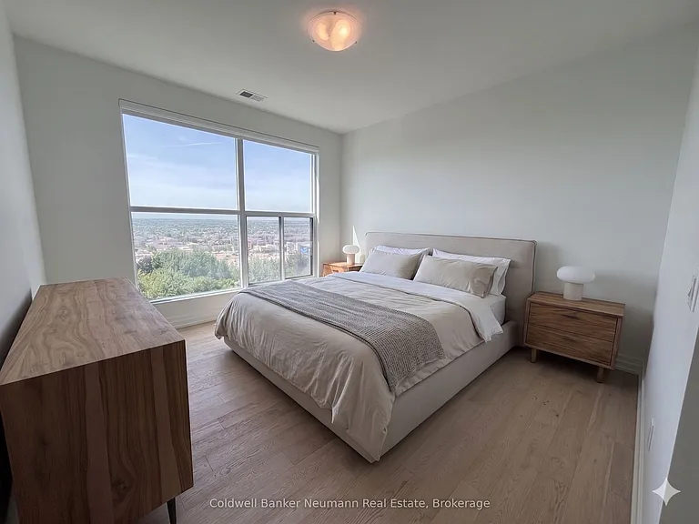 1880 Gordon St #807 — Photo 6
