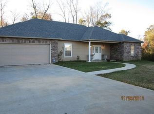 1643 Lawrence St, Opelousas, LA 70570
