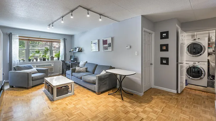 Rented by Garfield Realty  | media 12