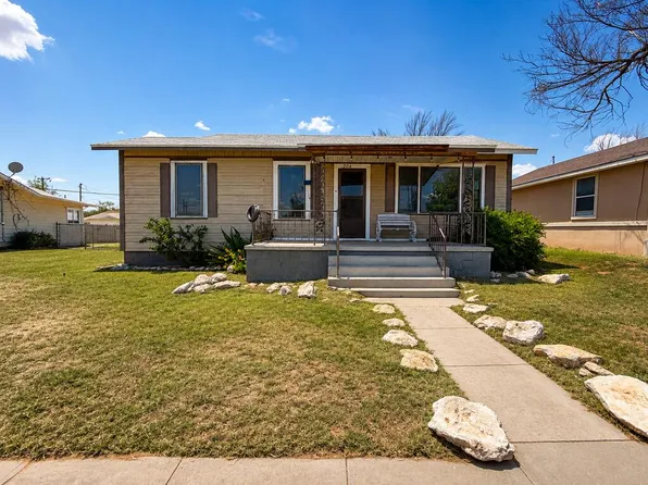 206 SE 5th St, Andrews, TX 79714