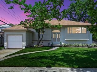 823 Talbot Ave, Valley Stream, NY 11581