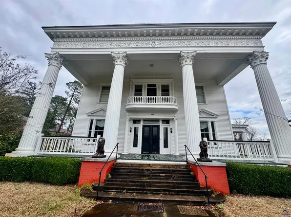 300 N Dooly St, Montezuma, GA 31063