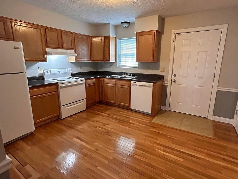 2nd image of 275 Heights Ave