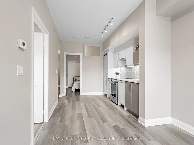 181 Huron St #201 — Photo 12