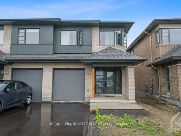 254 Shuttleworth Dr, Ottawa, ON K1T 0T4