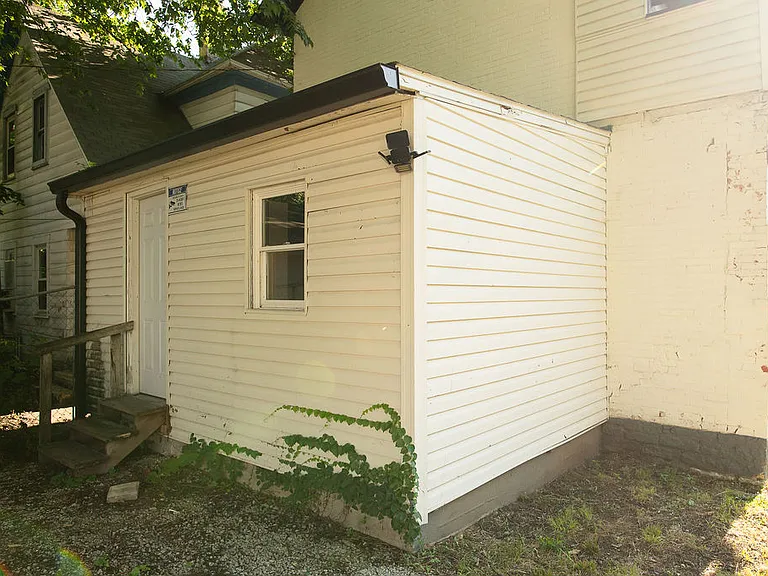 415 Brightwood Ave — Photo 6
