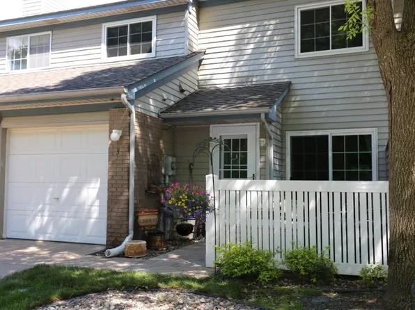 9925 Russell Ave N APT 3, Brooklyn Park, MN 55444