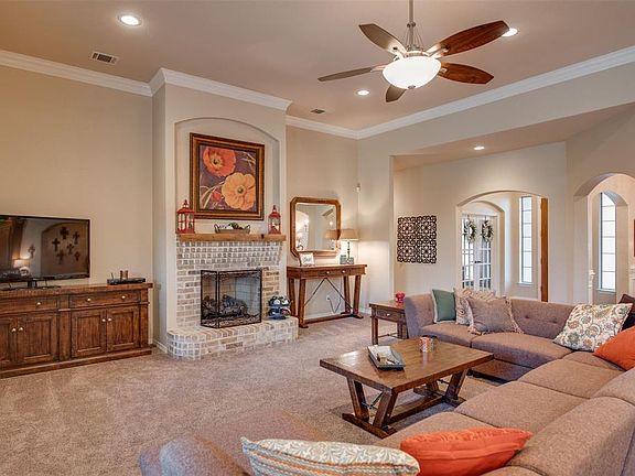 5th image of 1430 Plum Creek Dr