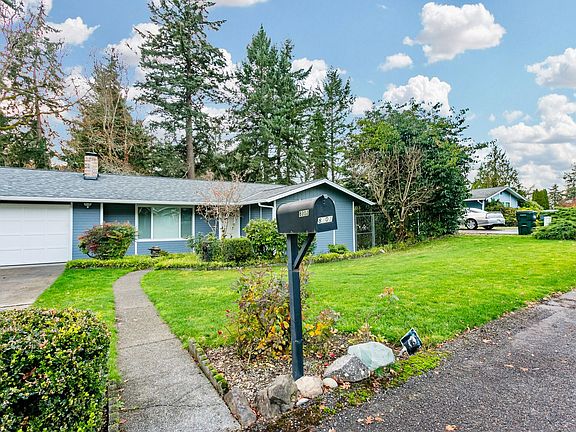 3rd image of 8302 Woodbourne Dr SW