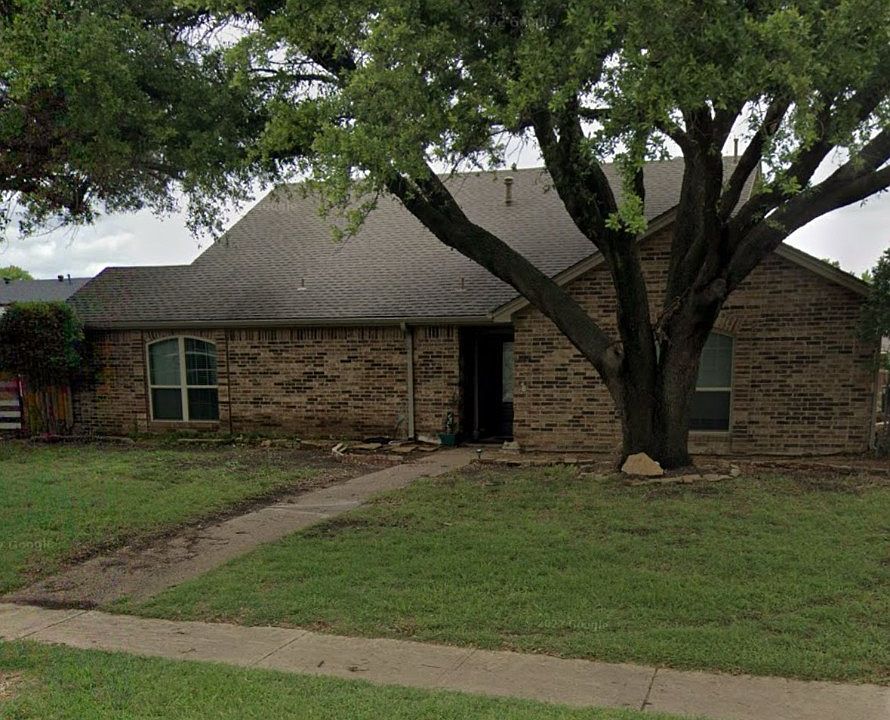 1st image of 1905 Knob Hill Dr