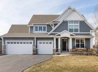 7540 Fawn Hill Rd, Chanhassen, MN 55317