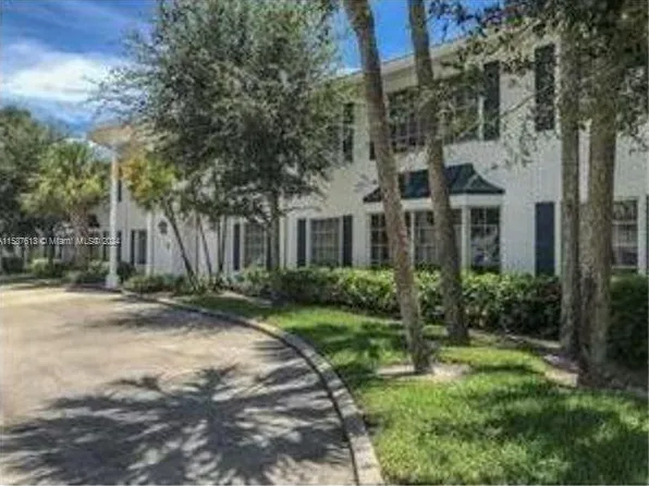 2251 NE 66th St APT 1623, Fort Lauderdale, FL 33308