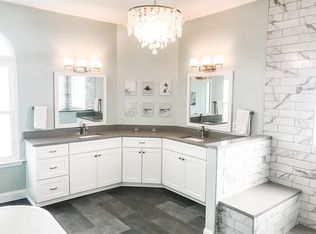 917 Sandoval Dr, Virginia Beach, VA 23454