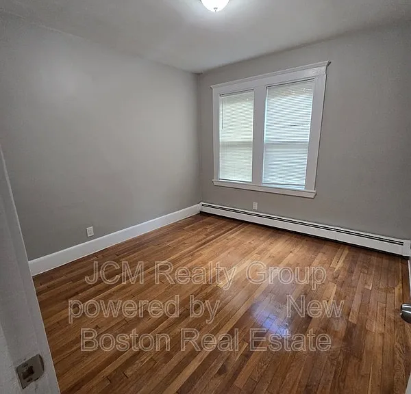 196 Washington St — Photo 6