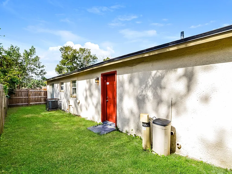 6630 Westmont Dr — Photo 15