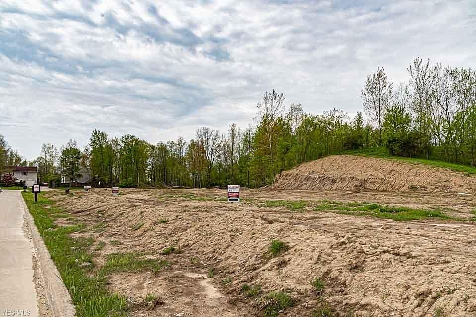 2nd image of 289 Eastlake Dr